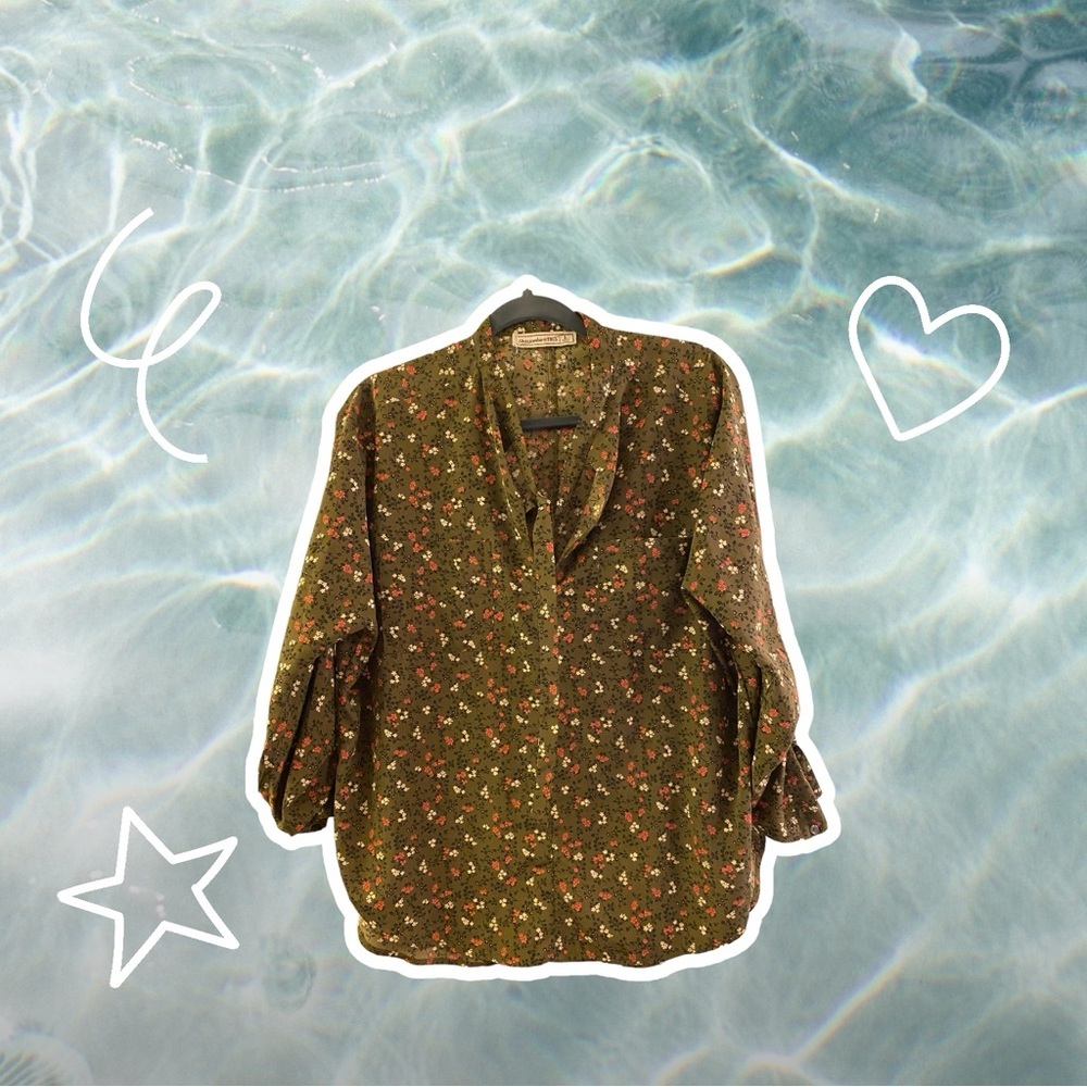 Women’s Abercrombie & Fitch Green Floral Blouse- Size Large